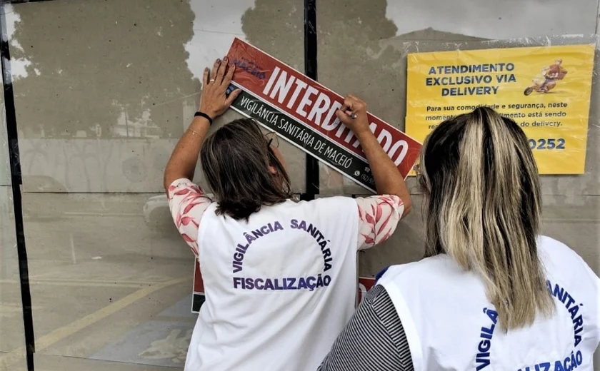 Vigilância Sanitária interdita farmácia na Gruta de Lourdes