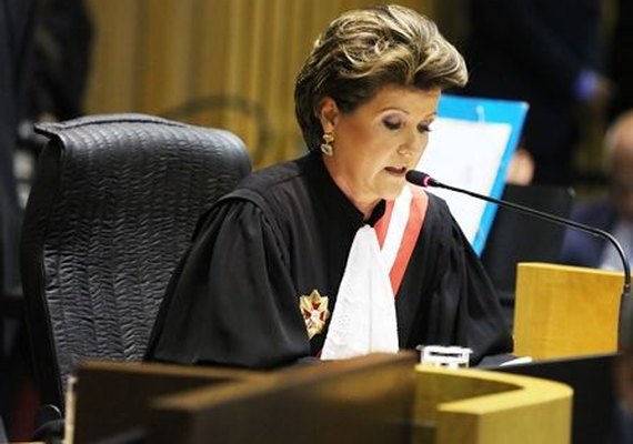 Ministra do TST concede liminar para impedir greve de petroleiros
