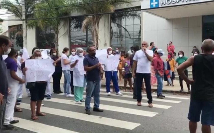 Com salários atrasados, funcionários do Sanatório realizam protesto