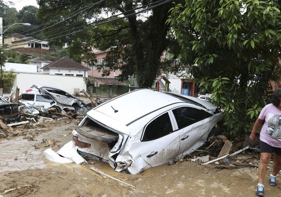 Governo do Rio amplia medidas de alerta sobre desastres naturais