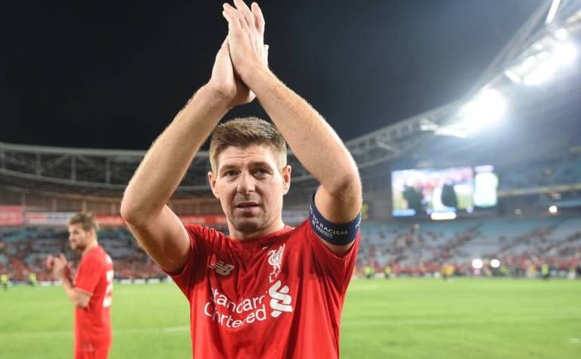 Ídolo do Liverpool, Steven Gerrard anuncia aposentadoria aos 36 anos