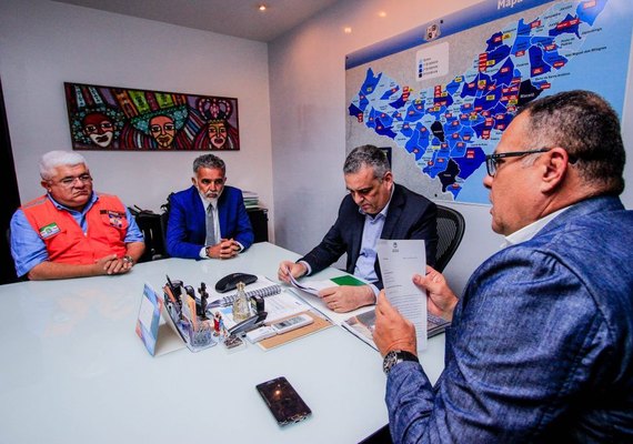 Maceió terá abrigo provisório e novo plano de evacuação