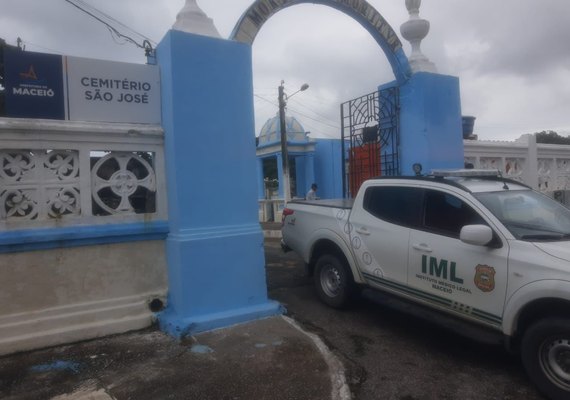 IML de Maceió sepulta mais 10 corpos não reclamados