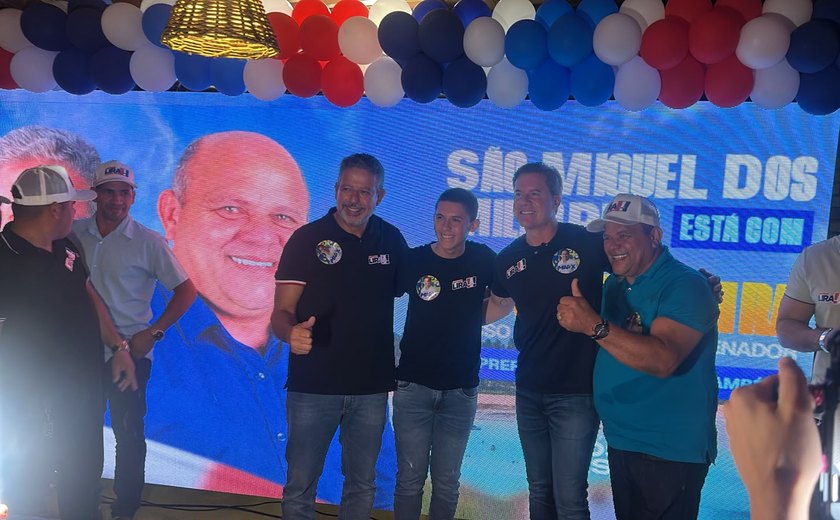 ARTHUR LIRA ARRASTA MULTIDÃO E É RECEBIDO PELO PREFEITO JADSON LESSA EM SÃO MIGUEL DOS MILAGRES