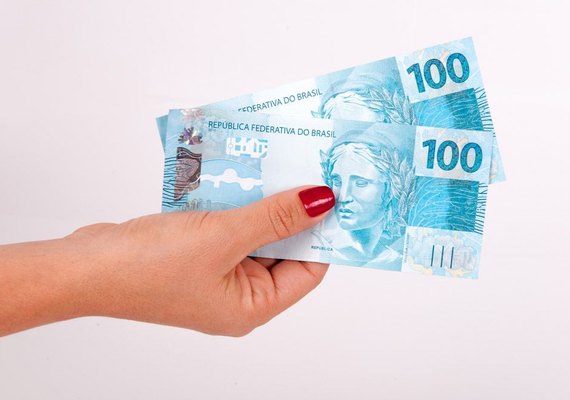 Governo vai reduzir juros de consignado para servidores