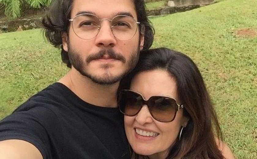 Mãe de Túlio Gadêlha não aprova namoro do filho com Fátima Bernardes