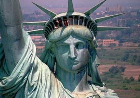 Bolsas dos Estados Unidos fecham em baixa afetadas por dados internacionais