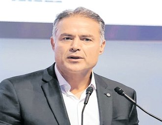 'O outro candidato não foge de mim, foge do eleitor', disparou Renan Filho sobre ausência de JHC em mais um debate