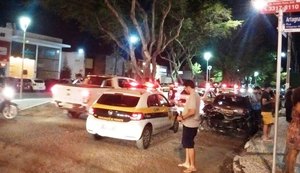 Operação Bares da SMTT flagra veículos estacionados irregularmente