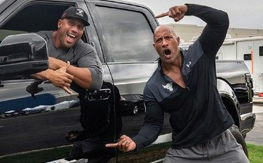 Dwayne Johnson surpreende dublê e o presenteia com carro, Pop & Arte