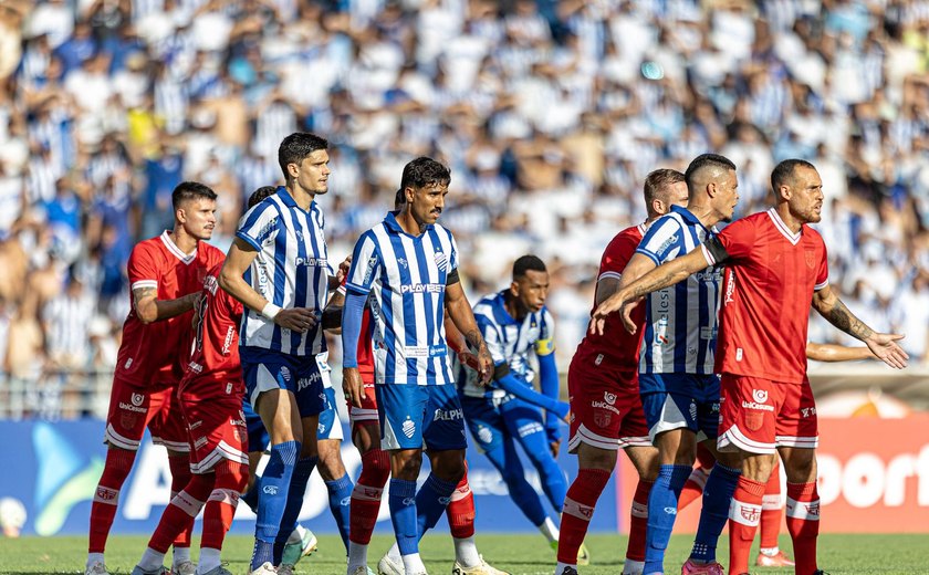 CSA libera mais um jogador e não fala em contratações
