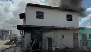 Incêndio atinge oficina de eletrodomésticos em Arapiraca