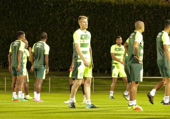 Chapecoense busca título da Copa Suruga contra o Urawa Red Diamonds