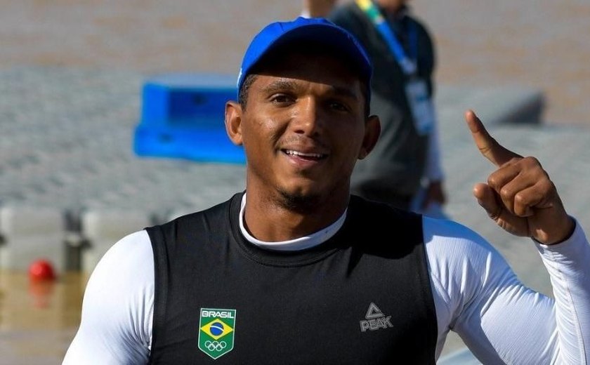 Isaquias Queiroz conquista ouro no C1 1000m no Mundial de Canoagem