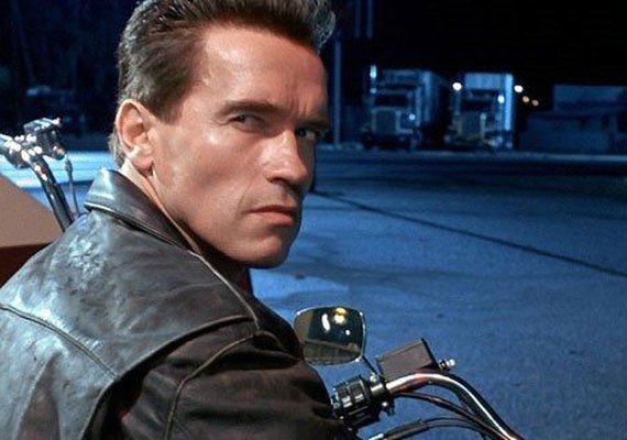 Schwazenegger gostaria de voltar no tempo para evitar affair com empregada