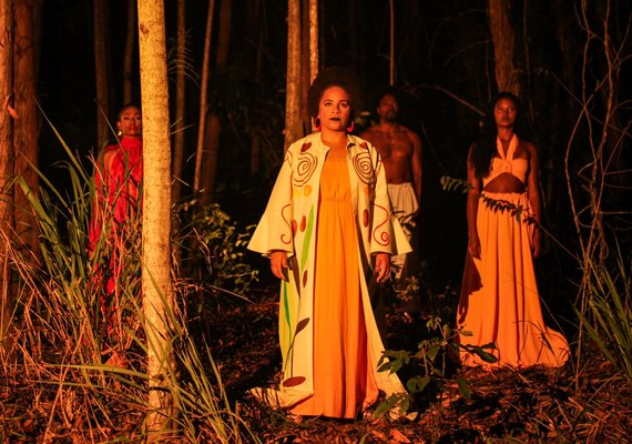 Mel Nascimento lança o videoclipe Semente  na Sala de Música do Complexo Cultural Deodoro em Maceió