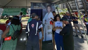 Sesi leva triagem oftalmológica gratuita à ação do Abril Verde na orla de Maceió