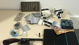 Operação da PM prende duas pessoas e apreende armas em Maceió