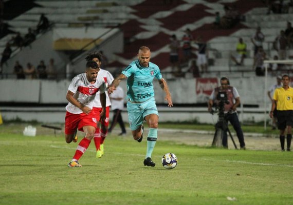 Após empate, CRB perde nos pênaltis para o Santa Cruz e está fora da Copa do Nordeste