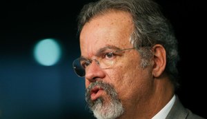 Raul Jungmann sobre criminalidade no Rio: 'Quem controla território controla voto'