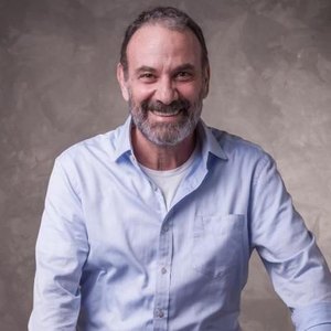 Ator Marco Ricca é intubado em UTI após contrair Covid-19 - TribunaHoje.com