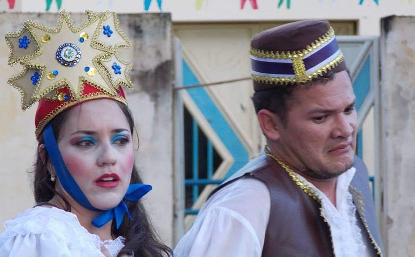 Festival de teatro de rua e cultura popular é realizado pela primeira vez em Taquarana