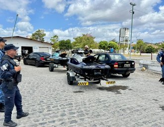 Cinco motos aquáticas são apreendidas em operação integrada no Porto de Maceió