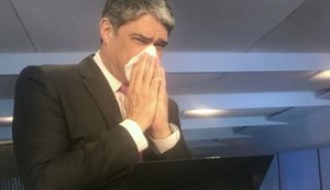 Gripado, William Bonner volta ao “Jornal Nacional” e assoa o nariz ao vivo