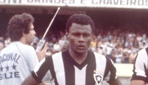 Ex-Botafogo, lateral Perivaldo morre aos 64 anos no Rio de Janeiro