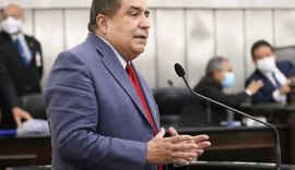 Inácio Loiola solicita recuperação de ginásio de esportes em Santana do Ipanema