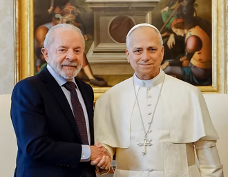 Lula se encontra com papa Leão XIV no Vaticano, fala sobre a fome e faz convite para a COP 30