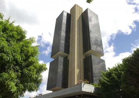 Mercado financeiro espera por inflação e crescimento econômico menores este ano