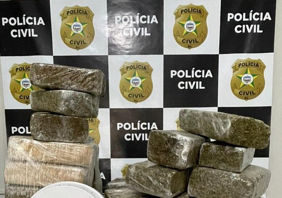 PC autua homem preso com 17 kg de maconha no Jacintinho