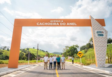 Governo de Alagoas entrega novo acesso à Cachoeira do Anel e pavimentação de ruas em Viçosa