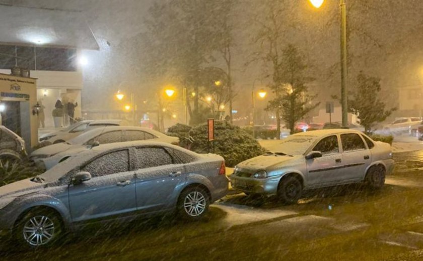 Cidades do Rio Grande do Sul registram neve nesta quarta-feira