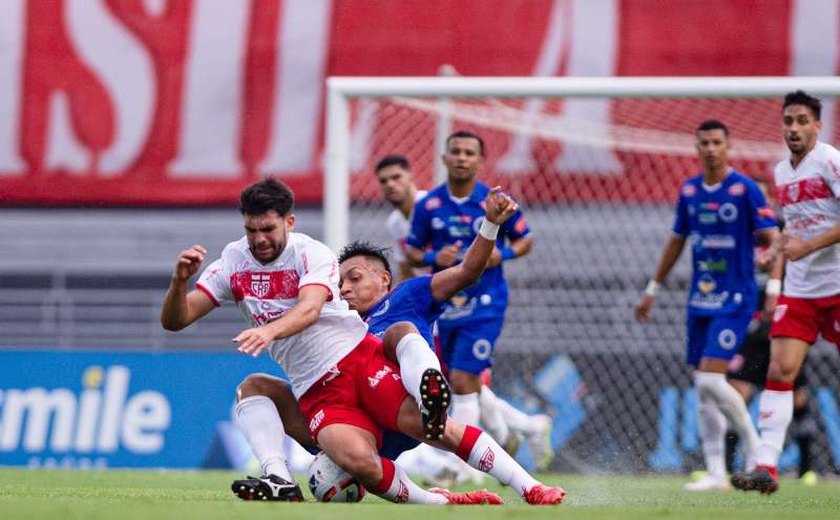 CRB vence o Cruzeiro por 1 a 0 no Estádio Rei Pelé