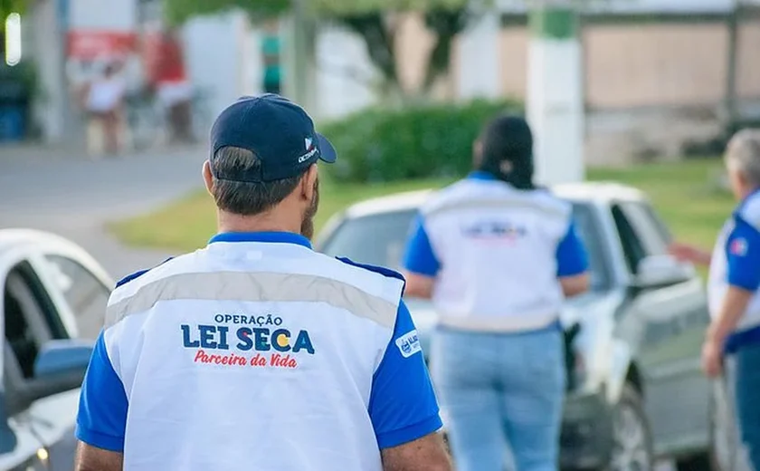 Operação Lei Seca prende quatro suspeitos por tráfico de drogas em Maceió