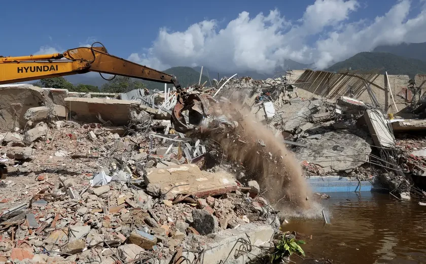 Sobe para 2.595 número de mortos em terremotos na Venezuela
