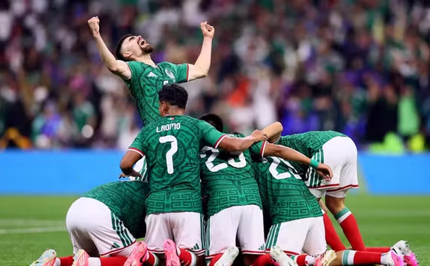 México vence Equador e vai às oitavas de final da Copa do Mundo
