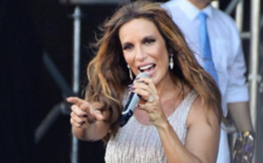 Ivete Sangalo barra álcool e glúten em camarim antes de show na Sapucaí