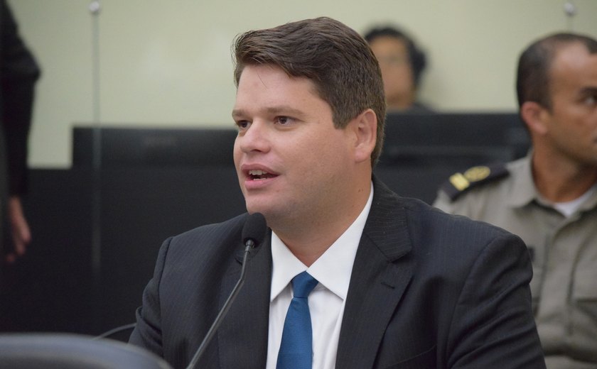 Davi Filho deixa gestão JHC e pode ser candidato à Prefeitura de Maceió