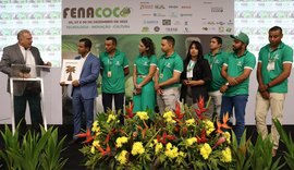 Coopaq ganha prêmio Coqueiro de Ouro na maior feira nacional da cadeia produtiva do coco em Fortaleza