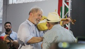 Lula diz em visita a Maceió que 'o país só tem conserto com o povo na governança'