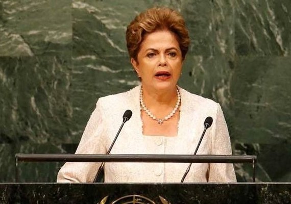 Dilma: 'Lula será resgatado democraticamente pelo povo em 2018'