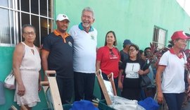 São Sebastião: deputado Paulão entrega 168 kits para agricultores