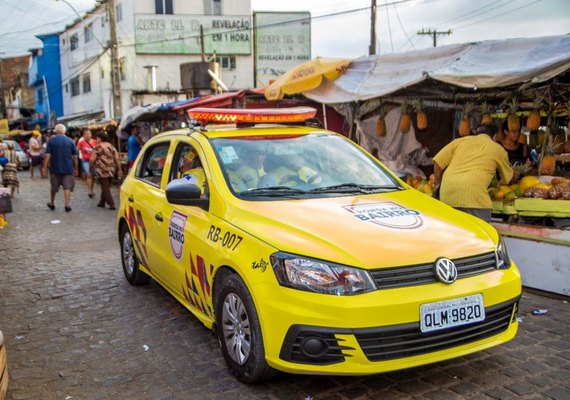 PM apreende menor suspeito de assalto a ônibus no Jacintinho