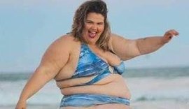 Bailarina de Anitta vira garota propaganda de moda praia plus size