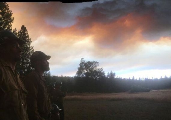 Incêndio se espalha na região do parque Yosemite, nos Estados Unidos
