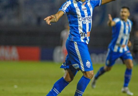 Vínculo com o CSA impede Náutico de acertar com o atacante Elton