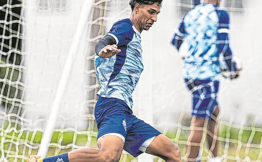 CSA negocia com goleiro e deve mudar escalação